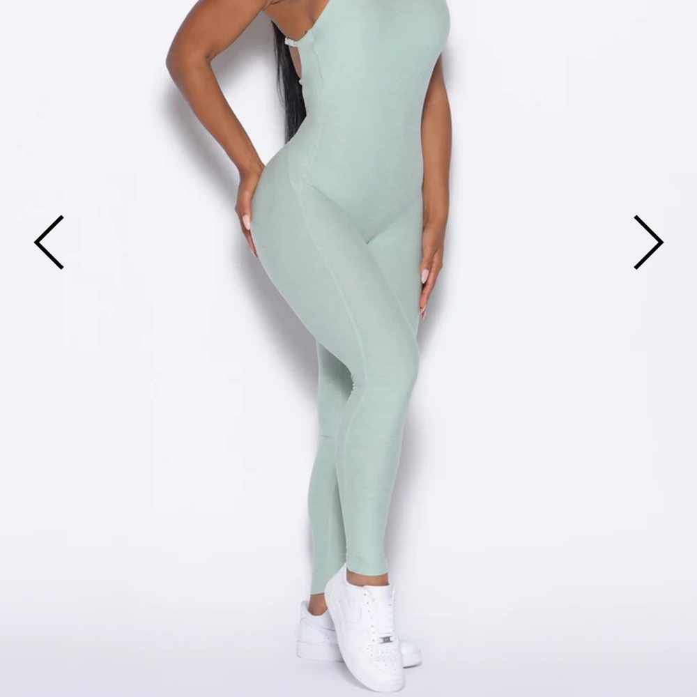 Bombshell Sportswear Green Jumpsuit Athletic Fit.  Never Worn !